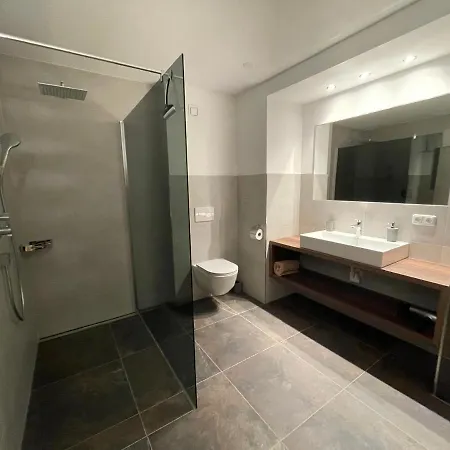 アパート Wonder & Wander